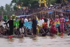 Festival Pacu Jalur...