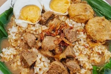 Nasi Gandul Khas Pati,...