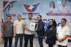 Bobby Nasution Terima...