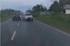 Viral Xenia Terbalik...