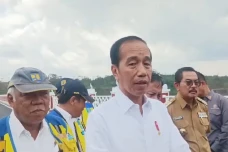 Jokowi Akan Bahas Perdamaian...