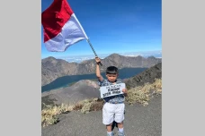 Rayakan HUT ke-79 RI,...