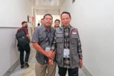 Eman-Dena Serukan Persaingan...