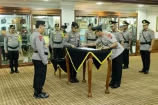 5 Irjen Polisi Jabat...