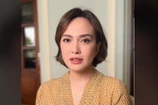 Demi Foto KTP yang Cetar,...