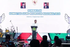 Buka Kompetisi Sains...