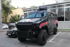 Kendaraan Lapis Baja...