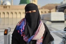 Egy Maulana Vikri Umrah,...