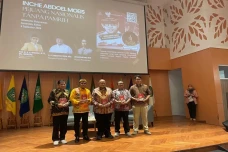 Bedah Buku Inche Abdoel...
