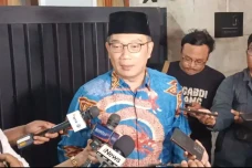 Ridwan Kamil Tepis Ajak...