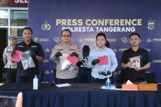 Belasan Kali Beraksi,...