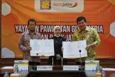 Dukung Dunia Pendidikan,...