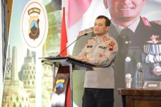 Profil Komjen Ahmad...
