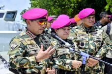 Hadiri HUT Ke-79 TNI...