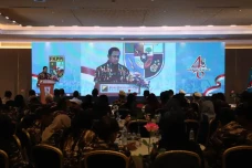 Rayakan HUT ke-46 Tahun,...
