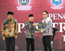 Pemprov Jatim Sabet...