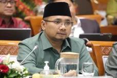 Peringatan Maulid Nabi,...