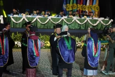 UNJ Wisuda 3.906 Mahasiswa,...
