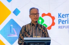 Cetak SDM Industri Berkualitas,...