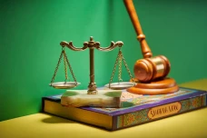 Aliran Hukum dalam Islam:...