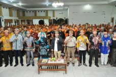 Survei Poltracking Indonesia:...