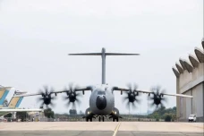 Spesifikasi A400M, Pesawat...