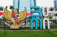 5 BUMN dengan Utang...