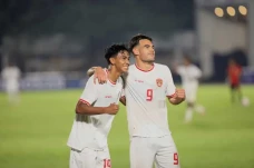 Klasemen Sementara Grup...