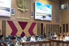 Kemenag Hormati dan...