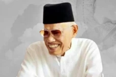4 Perbedaan Tajam Ahli...