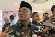 Banyak Kelas Menengah...