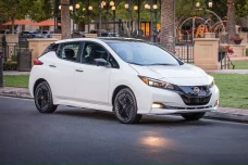 Nissan Leaf Rawan Terbakar?!...