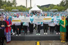 Tingkatkan Pelayanan...