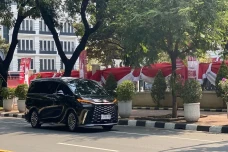 Surya Paloh Sambangi...
