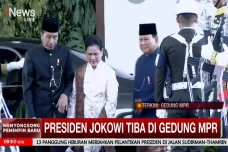 Prabowo Sambut Jokowi...