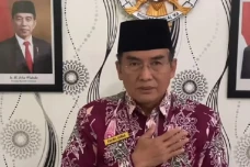 Merangkul Kearifan Lokal,...