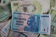 Mata Uang Paling Tak...