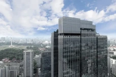 Park Tower, Service...