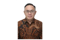 Menjadikan Bahasa Indonesia...
