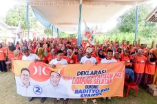 Ratusan Simpatisan dan...