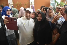 Heri Koswara-Sholihin...