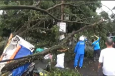 Hujan Angin Landa Kota...