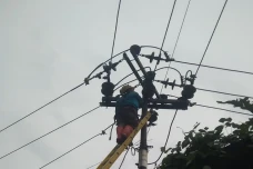 PLN Pulihkan Pasokan...