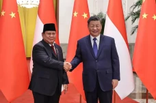 Hikmahanto Pertanyakan...