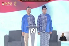 Cagub Jateng Ahmad Luthfi...