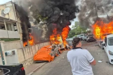 Serangan 100 Roket Hizbullah...
