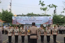Mutasi di Polres Sampang,...