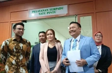Jaksa Hadirkan Ahli,...