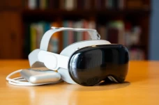 Apple Vision Pro 2 Bakal...