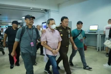 Siapa Hendry Lie yang...
